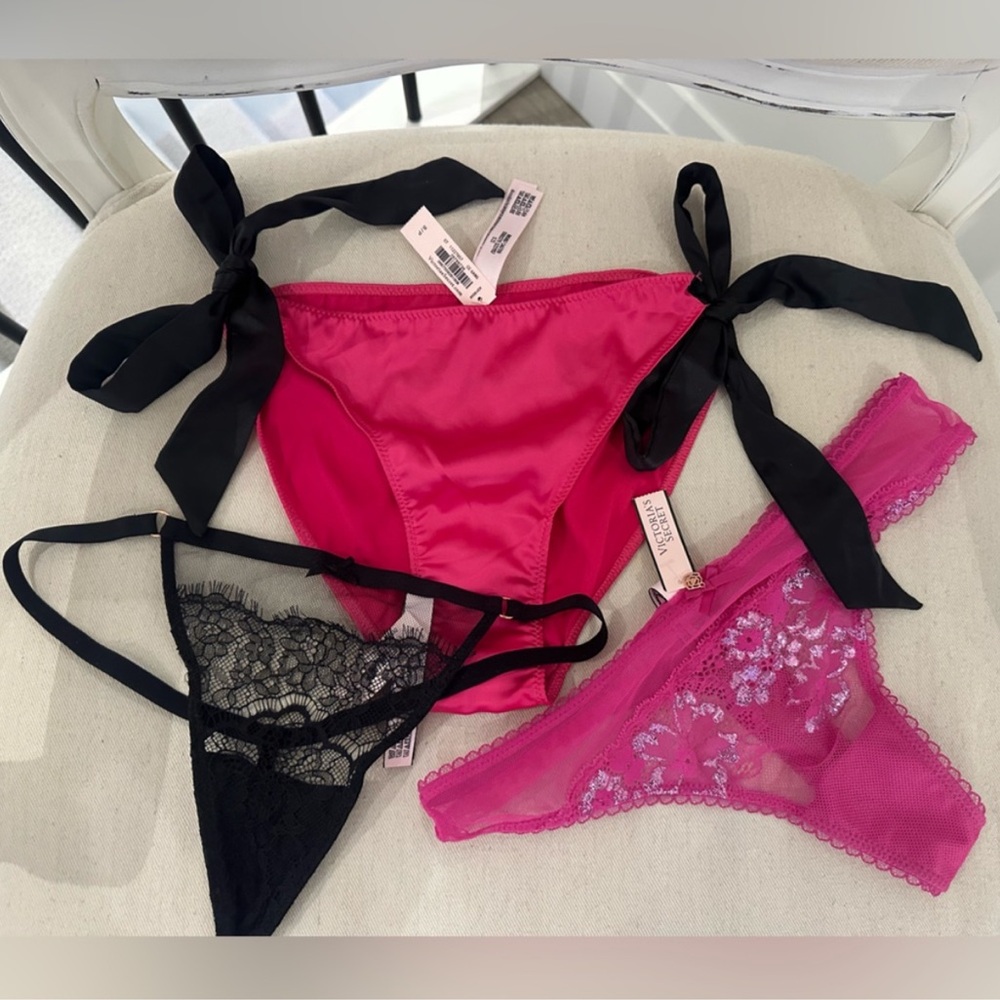 Size Small Victoria's Secret Limited Edition Pink and Black Lace Panties NWT - Picture 2 of 6